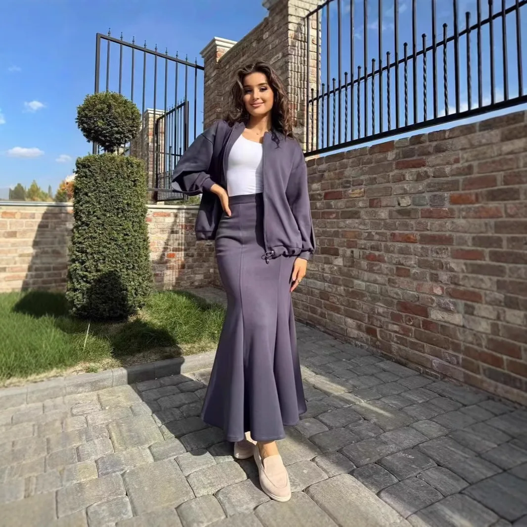 أزياء مسلم مجموعات المرأة منتج جديد بلون سترة سستة أعلى + الورك المعانقة تنورة طويلة دعوى مسلم هوديي قطعتين مجموعة