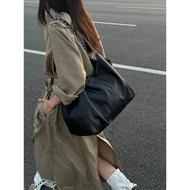 حقيبة يد كبيرة السعة للتنقل اليومي، حقيبة كتف نسائية، حقيبة تحت الذراع بسلسلة، تصميم على شكل حقيبة قمامة، أسلوب كوري عصري من ...