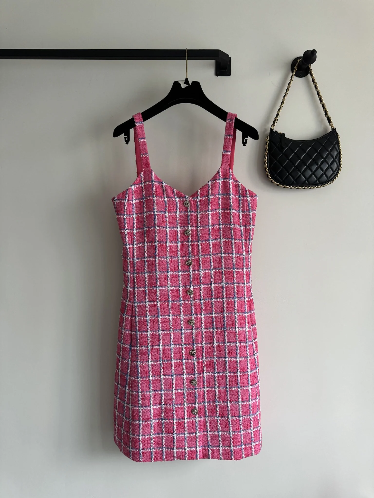 

24 Spring/summer new pink pink blue plaid soft suede V-neck dress High quality 100% silk lining! Vintage pink sundress handles