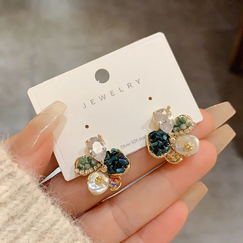 French Romantic Sexy Flower Stud Earrings 2025 New Jewelry Fashion Ear Accessories for Women and Gilrs Gift