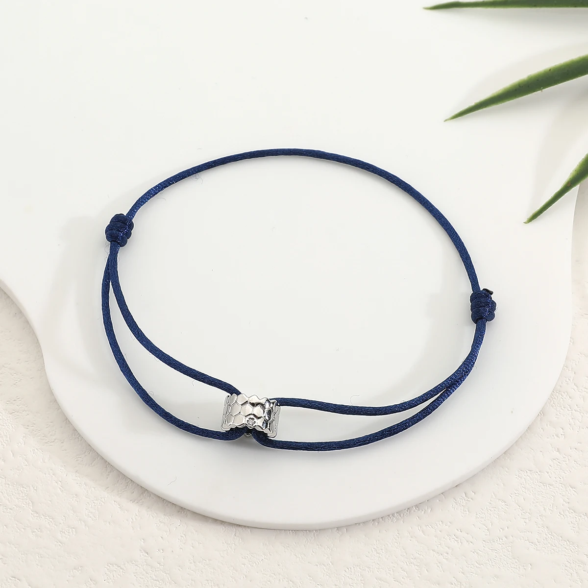 New Hexagonal Honeycomb Shape Rope Bracelet Excellent Quality Zircon Bracelet for Women Men Exquisite Holiday Jewelry