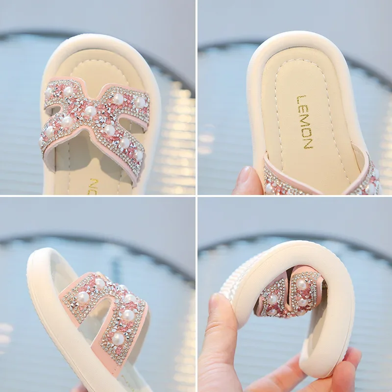 2024 Nuova Perla Open Toe Sandali con diapositive antiscivolo Strass Bambini Pantofole da casa Bambini Ragazze Estate Carino Pantofole da spiaggia