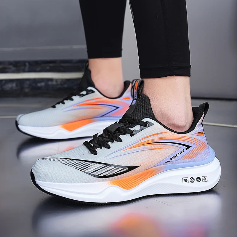 

Новинка 2024 года, кроссовки для бега, студенческие мужские гоночные кроссовки, ультралегкая амортизирующая дышащая модная повседневная обувь, летняя мужская обувь