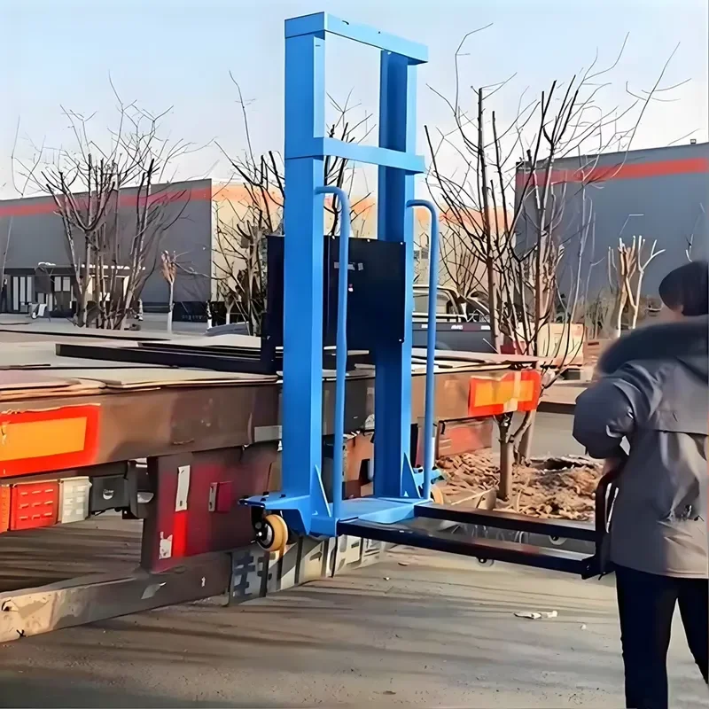 Manual Hydraulic Forklift Truck Mounted Portable Loading Unloading Multifunctional Push Plate Boarding 1500mm Lift Height