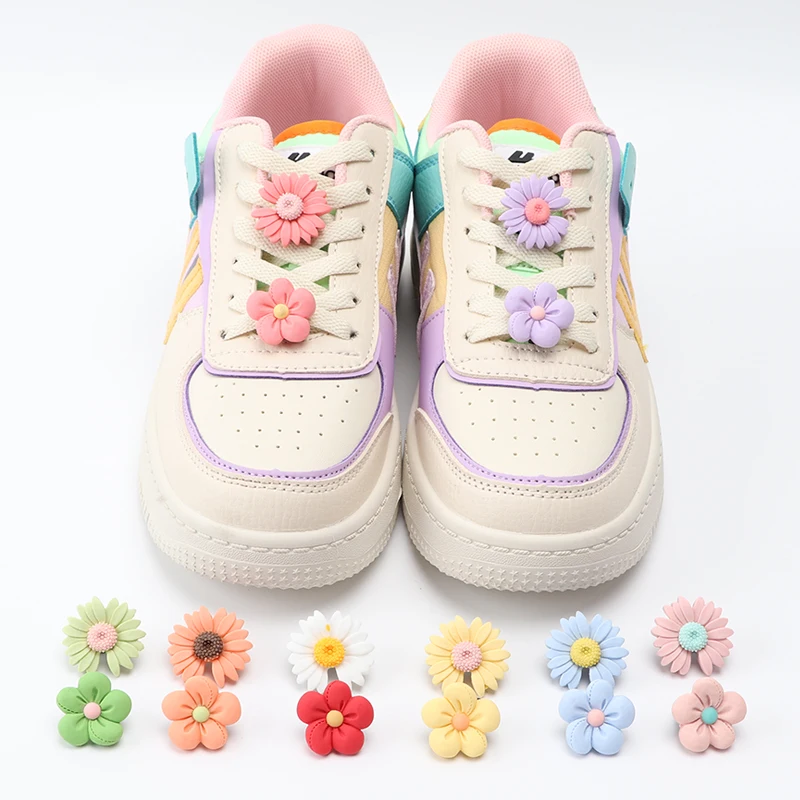 1Pcs Colorful Flowers Shoelaces Clips Buckle Decorations DIY Daisy Flowers Shoe Charm Accessories Girl Gift for Sneakers Casual