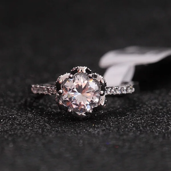 

Artificial Diamond Ring Simulated Diamond Ring for Women High End Luxury Zircon 2 Carat Wedding Celebration Box