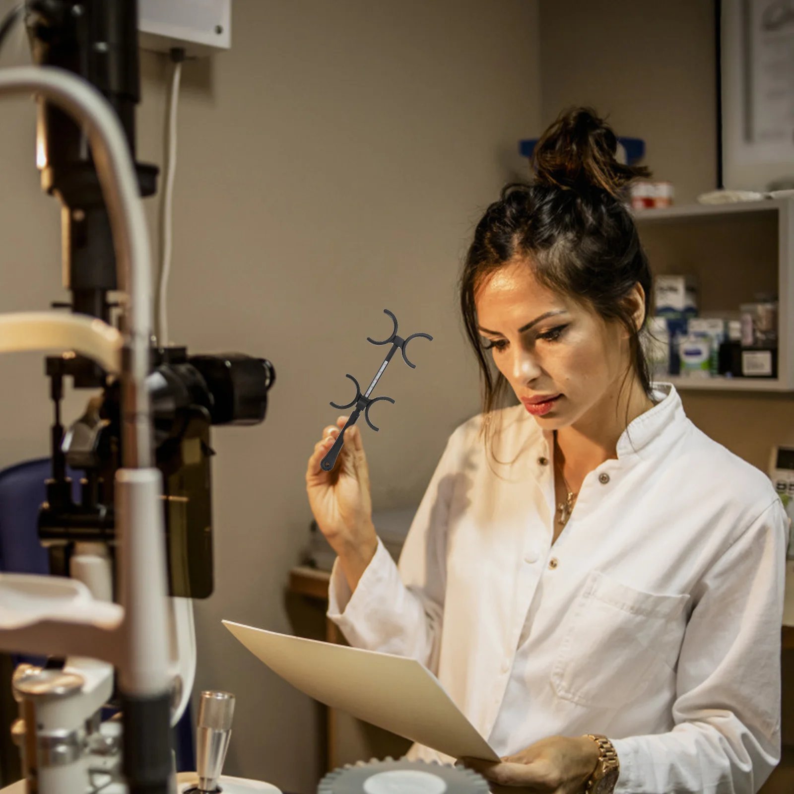 Оптометрический офтальмологический инструмент черный