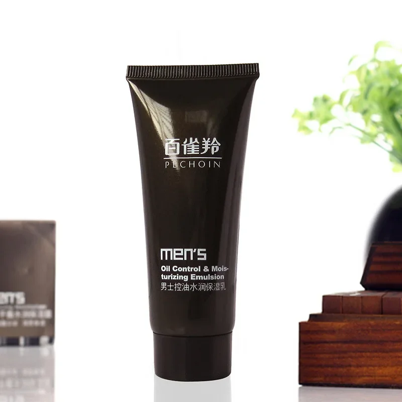 

Men's Oil Control Moisturizing Milk 40g Chinese Travel Suit Refreshing and Moisturizing