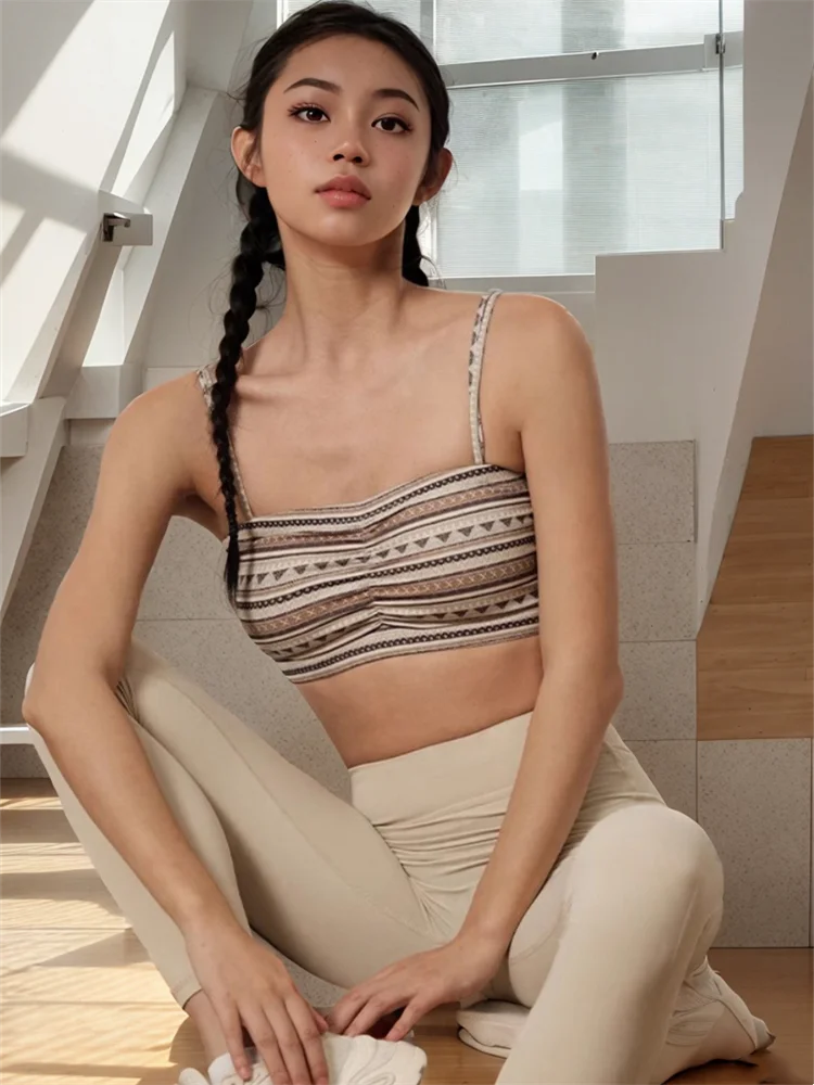 

n Sports Bra Women's Yoga Fitn Clothing Vest with Chest Pad Anti-exposure U-aped Ba Design Nylon Fabric