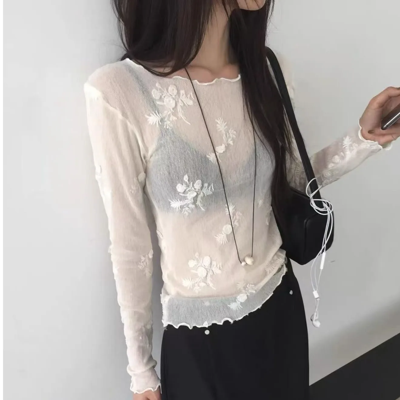 Korean Style Early Morning Thin Embroidered Base Layer Top Fashionable Versatile Ladies T-shirt Daily Wear Universal Fit