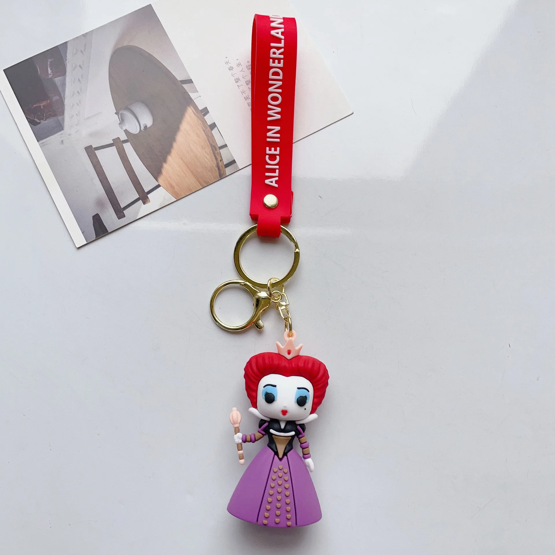 Cartoon Alice in Wonderland Kawaii Alice Mad Hatter Red Queen Figure Car Key Chain Male And Female Bag Pendant Ornament Toy Gift