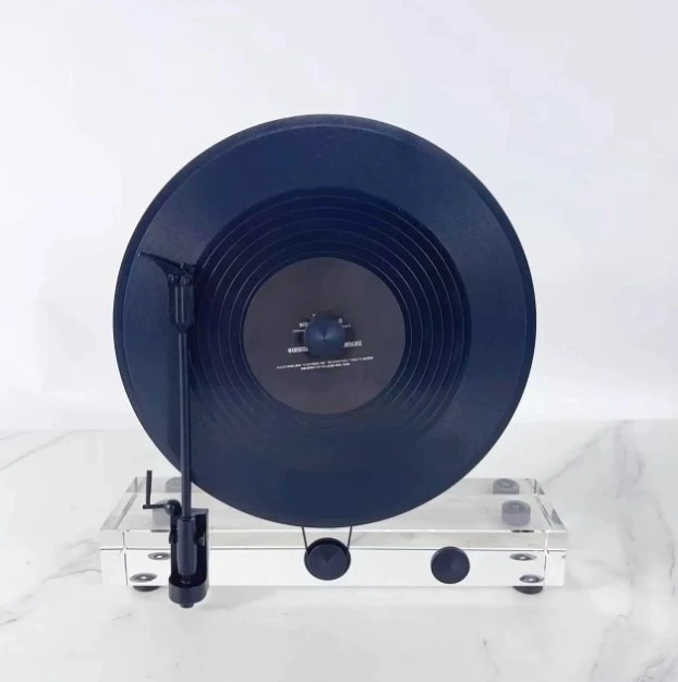 Retro Vinyl Record Player Ornament for Living Room Study Entrance Decor Modern Style
