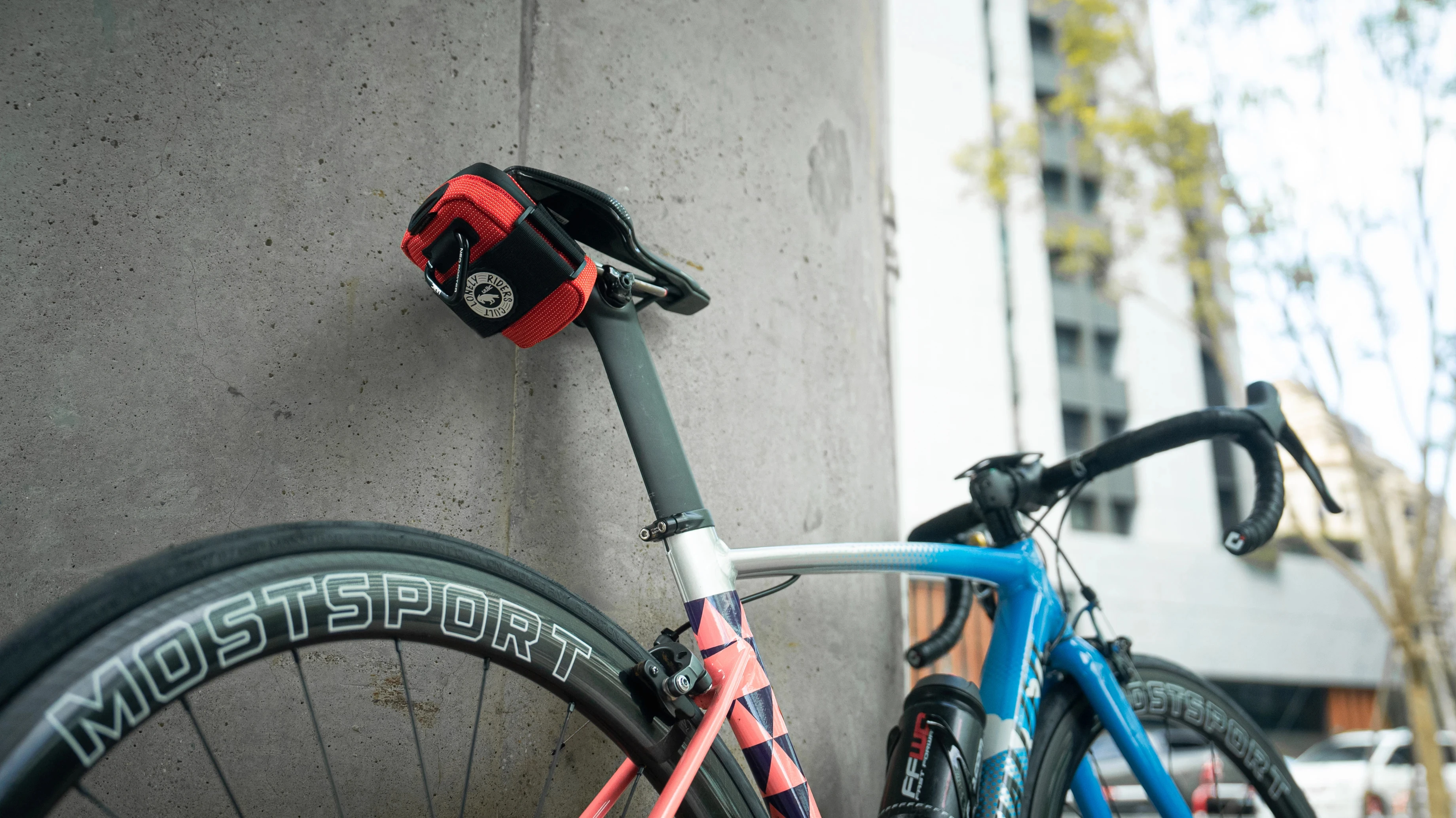ULAC Mini tragbare Fahrrad-Satteltasche, 0,5 l, wasserdichte Hecktasche, MTB, Rennrad, Schnellverschluss-Schnalle, Hecktasche, Fahrrad-Sitzpaket – Detail 15