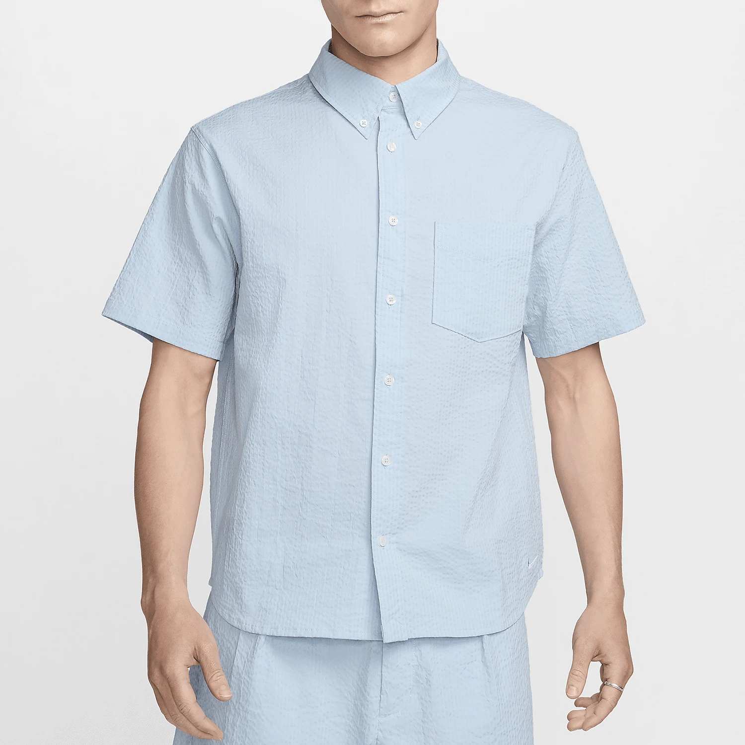 

Nike Official 2024, новая мужская рубашка с отложным воротником, простая мягкая рубашка с короткими рукавами FN3223-440