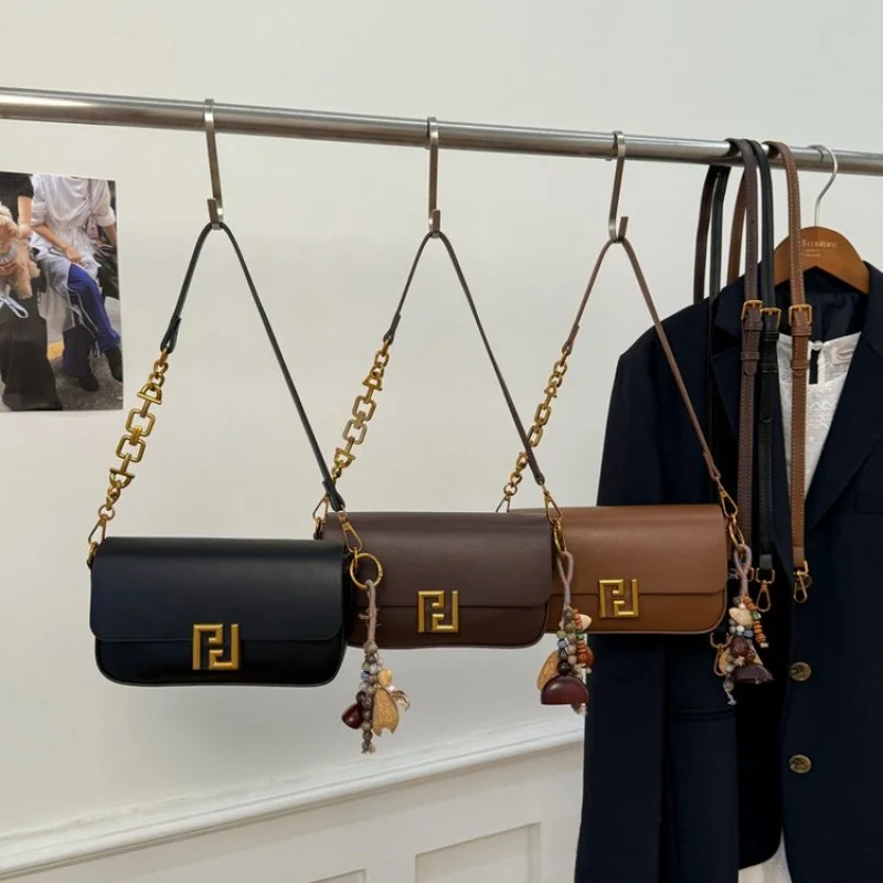 

High-End Women's Crossbody-Bag Crafted From Sheepskin Leather Featuring Elegant Vienna High-End Vintage Lightweight Look