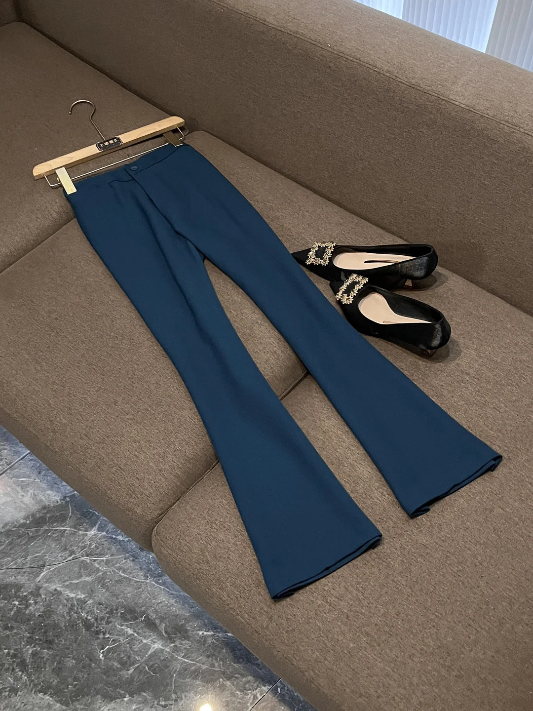 Garnitur damski, zestaw do pracy, elegancki, profesjonalny strój do pracy, długi rękaw, dopasowany krój, materiał garniturowy, efekt 3D, jesień-zima, nowość...