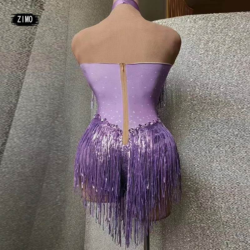 Corsetti con frange e paillettes scintillanti con strass, costumi da discoteca per feste da donna, costumi da cantante e troupe da ballo indossati sul palco