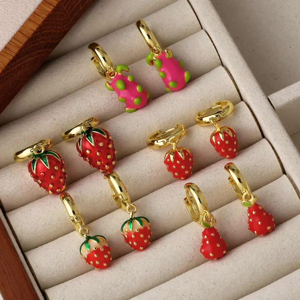 FLOLA Sweet Red Strawberry Earrings for Women Copper Gold Plated Hoops Dangle Earrings Fruit Jewelry Gifts ersv50