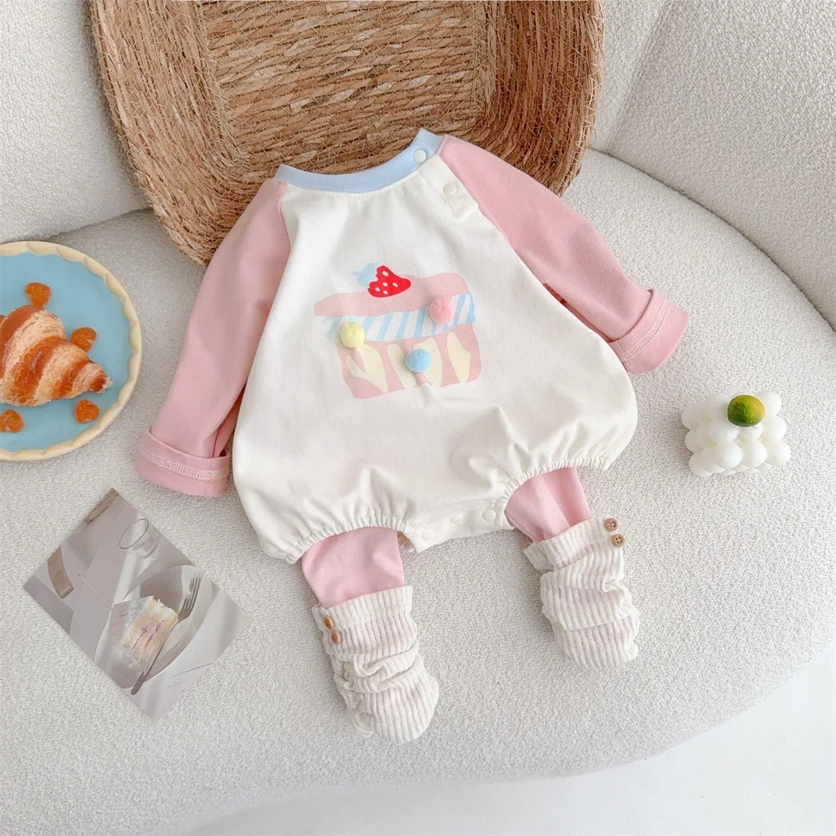 2025 Spring Korean Style Baby Romper – Sweet & Cute INS-Inspired Macaron Color Bodysuit for Newborn Baby Girls