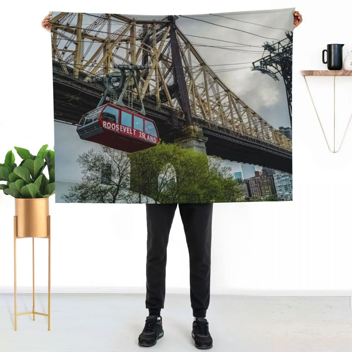 Roosevelt Island Tram, Queesnboro Bridge Throw Blanket Soft Warm Blanket Gift for Grandparents