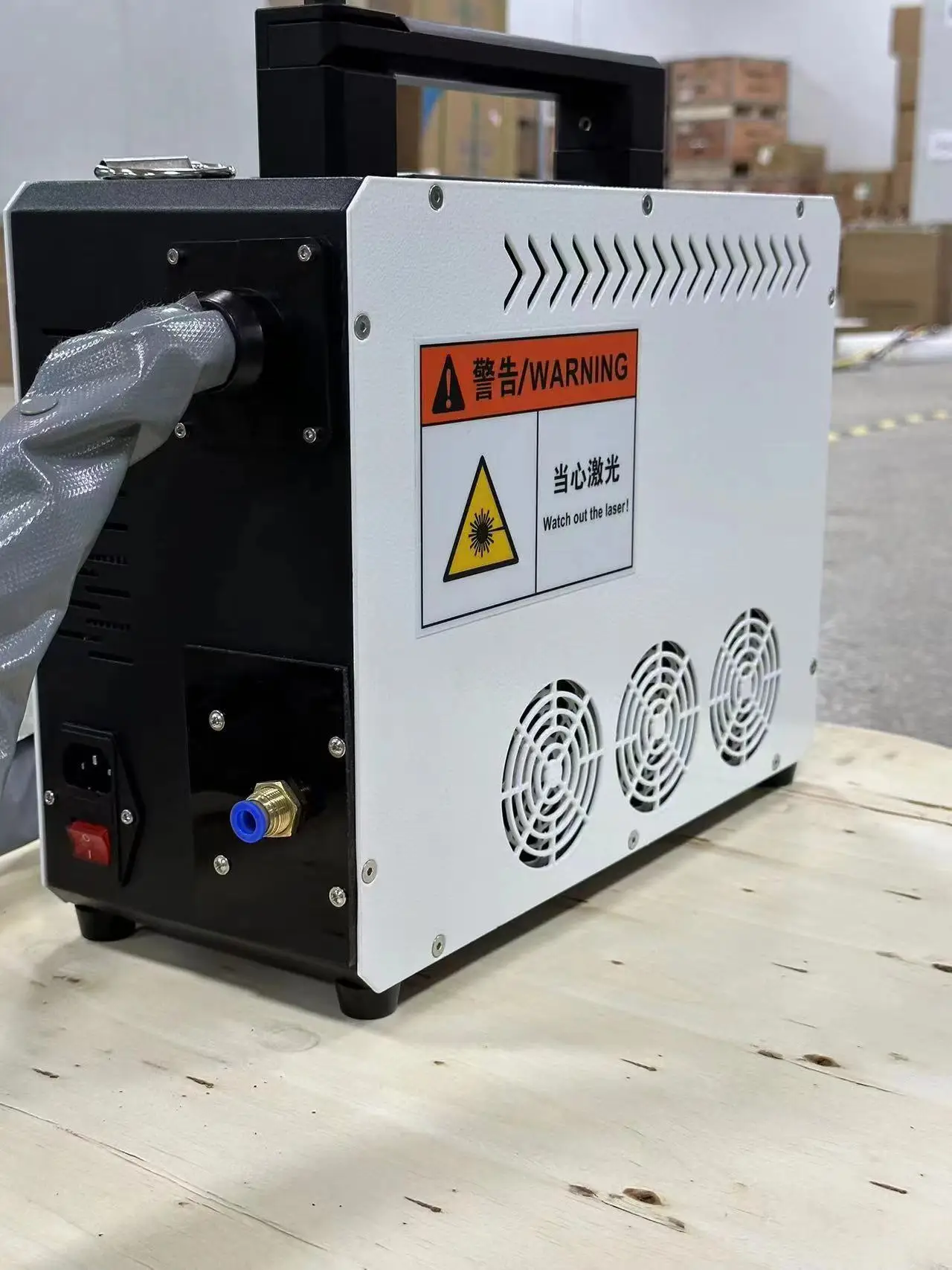 

50W 100WBackpack pulse Laser Cleaning Machine for Rust Removal of Automobile, Bus and Ship Mold Castings