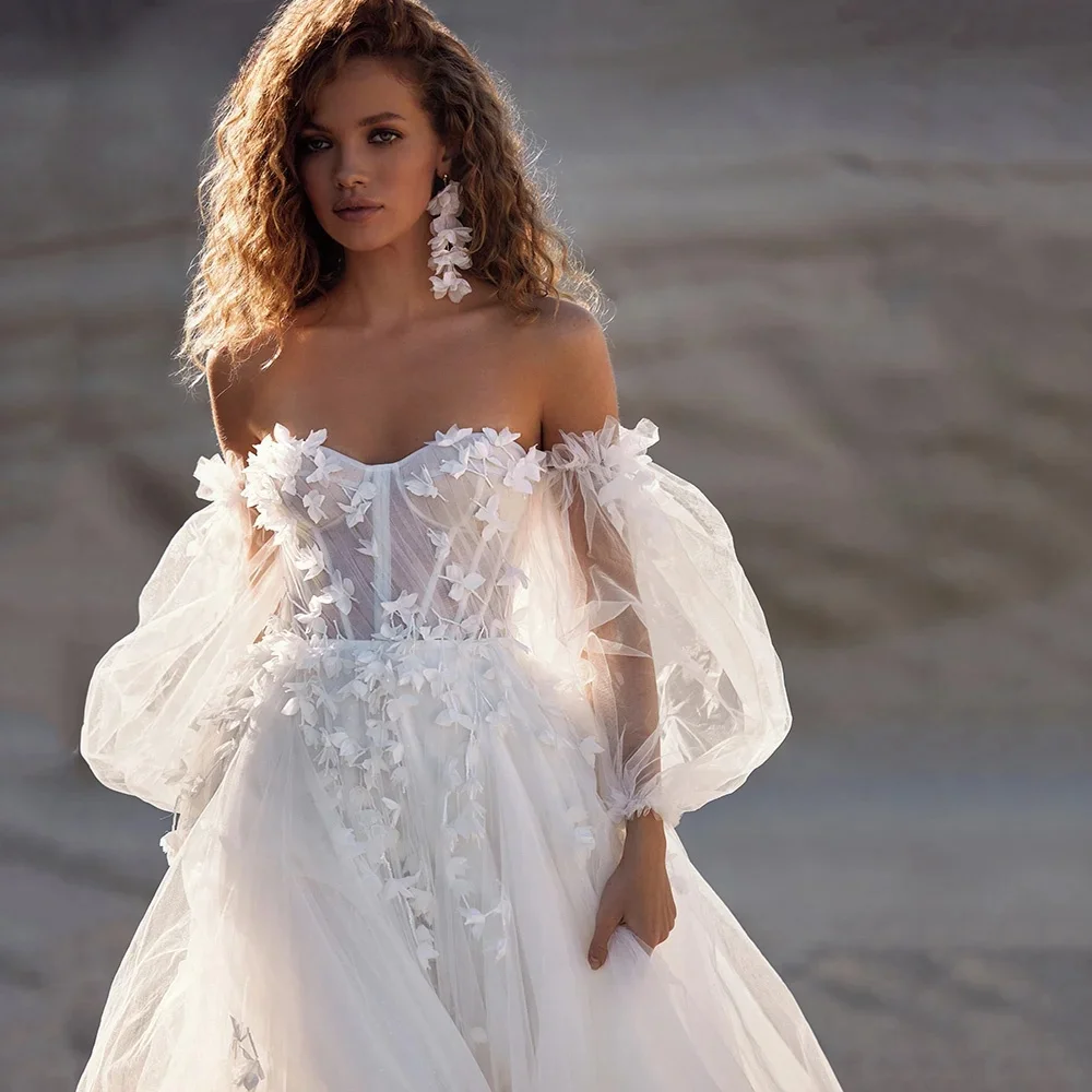 シンプルなサテンカスタマイズに合わせてボヘミアン取り外し可能なオフショルダーロングパフスリーブチュールウェディングドレス恋人アップリケAリン
