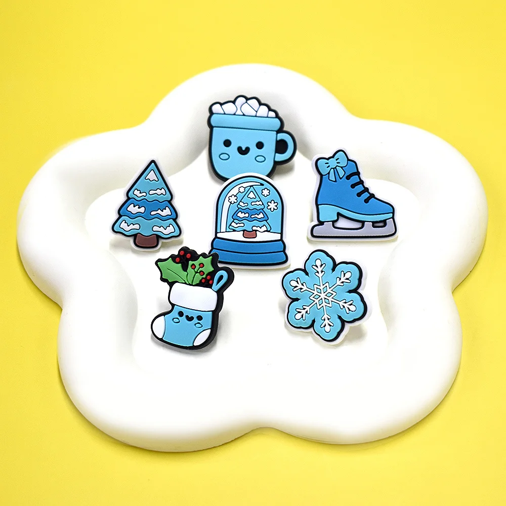 12 قطعة، من البلاستيك، وشاح رجل الثلج، قفازات البطريق، جوارب ندفة الثلج، دبابيس نمط سلسلة الشتاء، دبابيس المهرجان، ملحقات حقيبة الظهر للهدايا #3