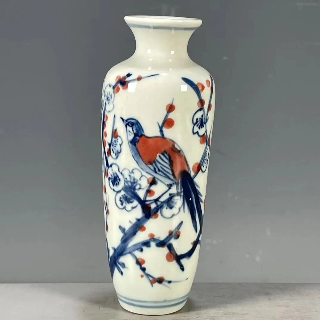 Exquisite Chinese Porcelain Blue and White Porcelain Flower Pattern Vase