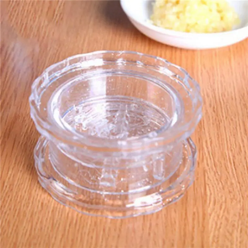 M12K-5X Kitchen Multifunctional Garlic Crusher Manual Garlic Press Roll Crusher Chopper Kitchen Gadgets Accessories White