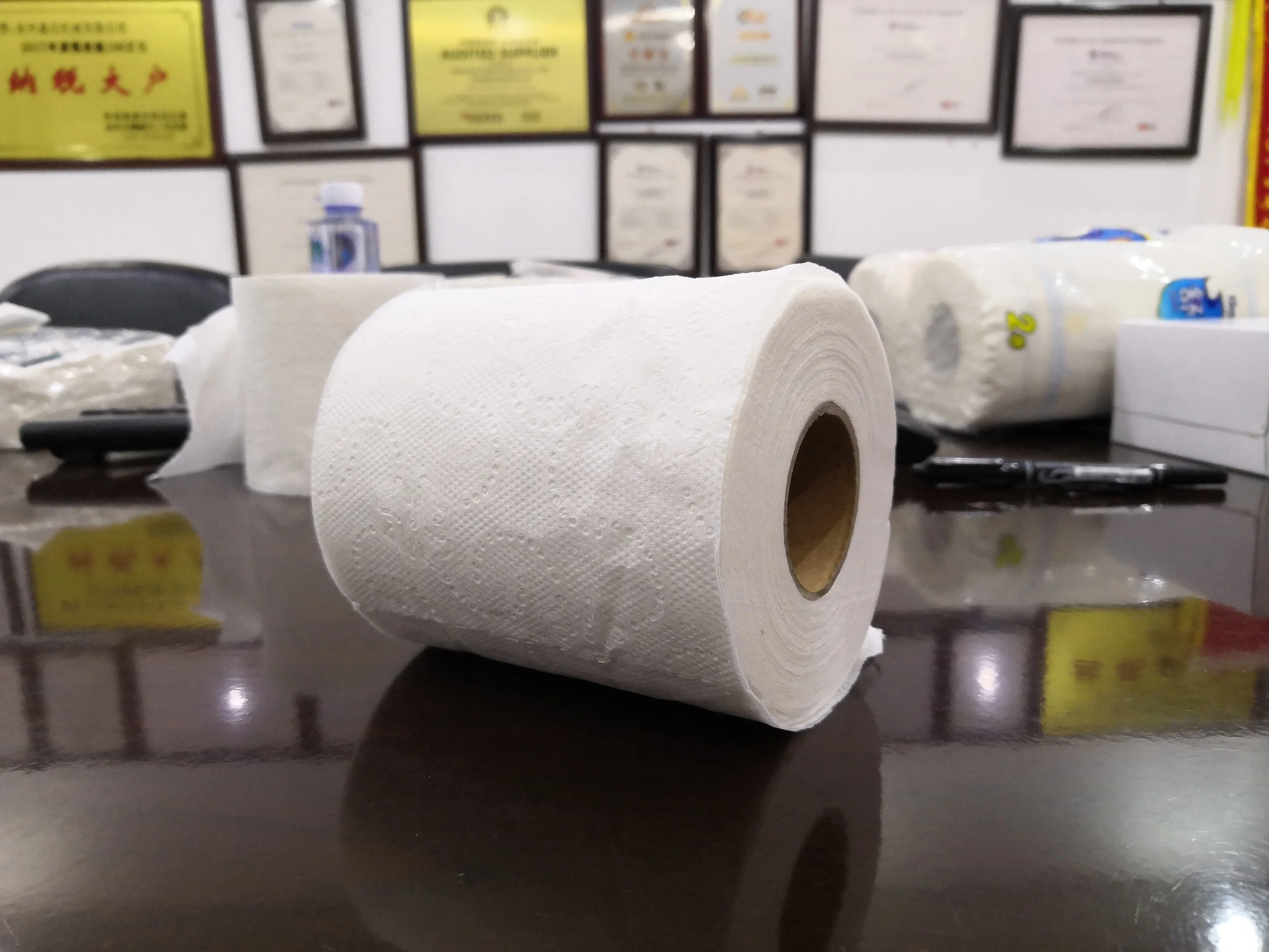 Customized CE Standard Toilet Paper Making Machine Automatic Rewinding Perforating Machine for Sale