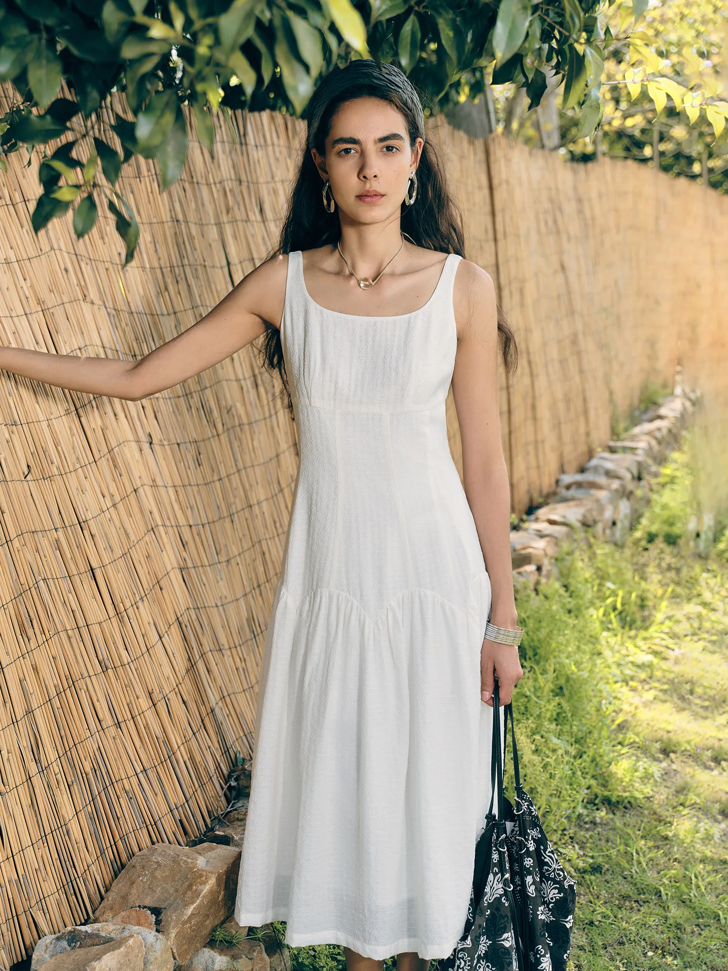 

ZIQIAO Waist Design Sleeveless Dress Female Solid Sundress Simple Leisure French Style 2025 Summer New 25ZQ92368