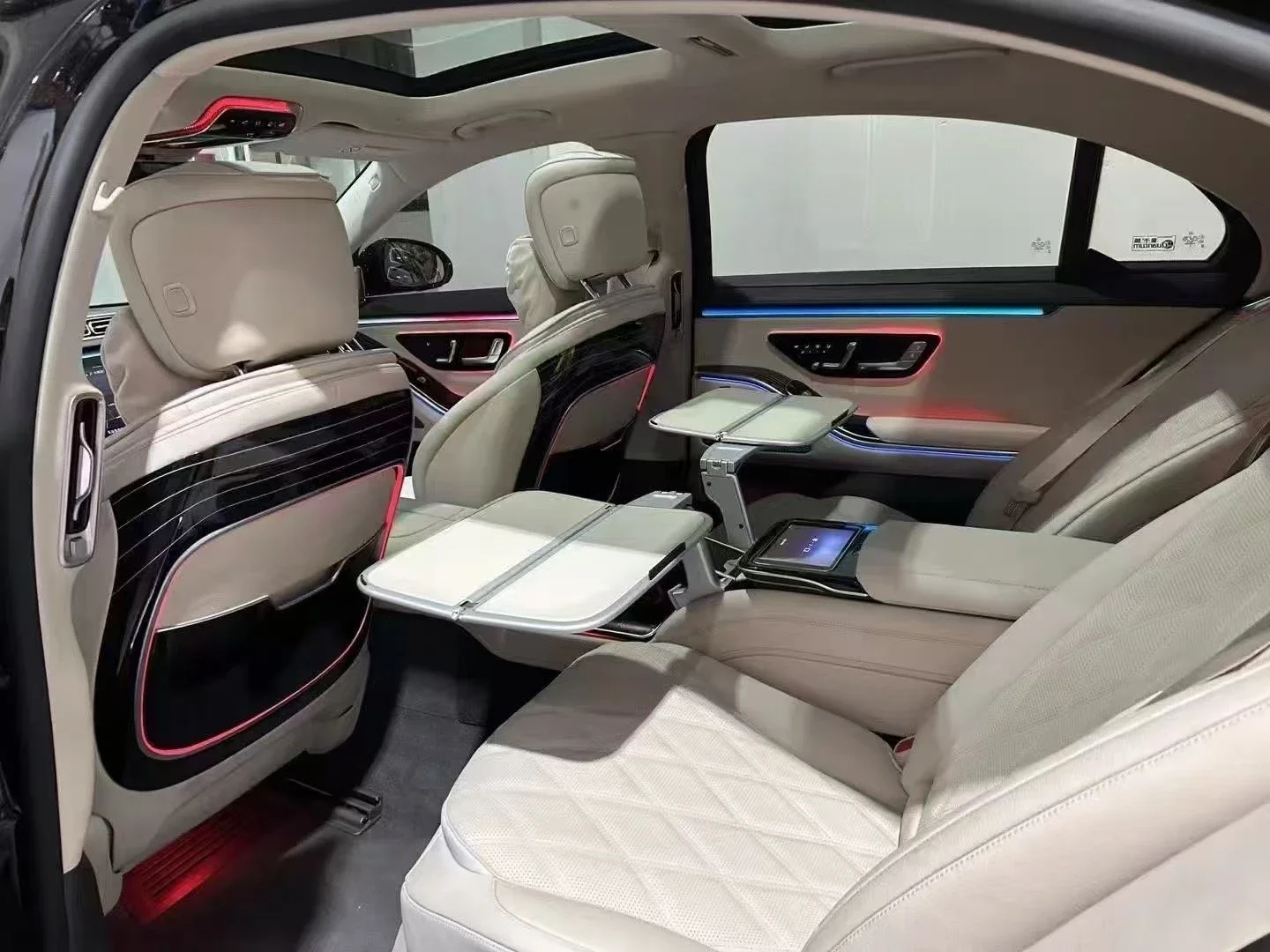 Pour le kit intérieur de mise à niveau de la classe S W223 S400 au S680.