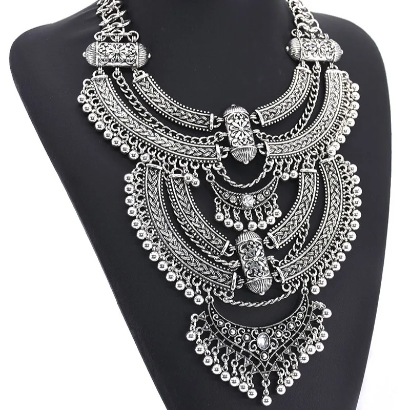 2019 new big-name exaggerated retro silver engraved pendant necklace collarbone chain, quick sale