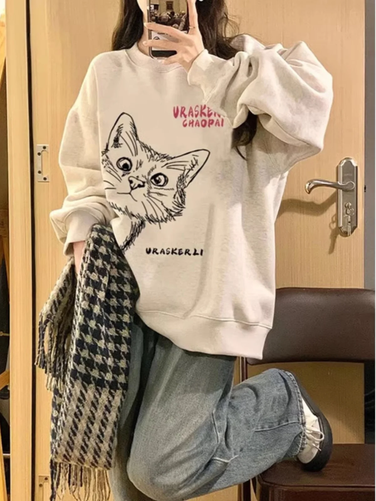 

Американский свитшот с круглым вырезом и флисовой подкладкой, женский, свободного кроя, в уличном стиле, осенне-зимний, модный, брендовый, с капюшоном.