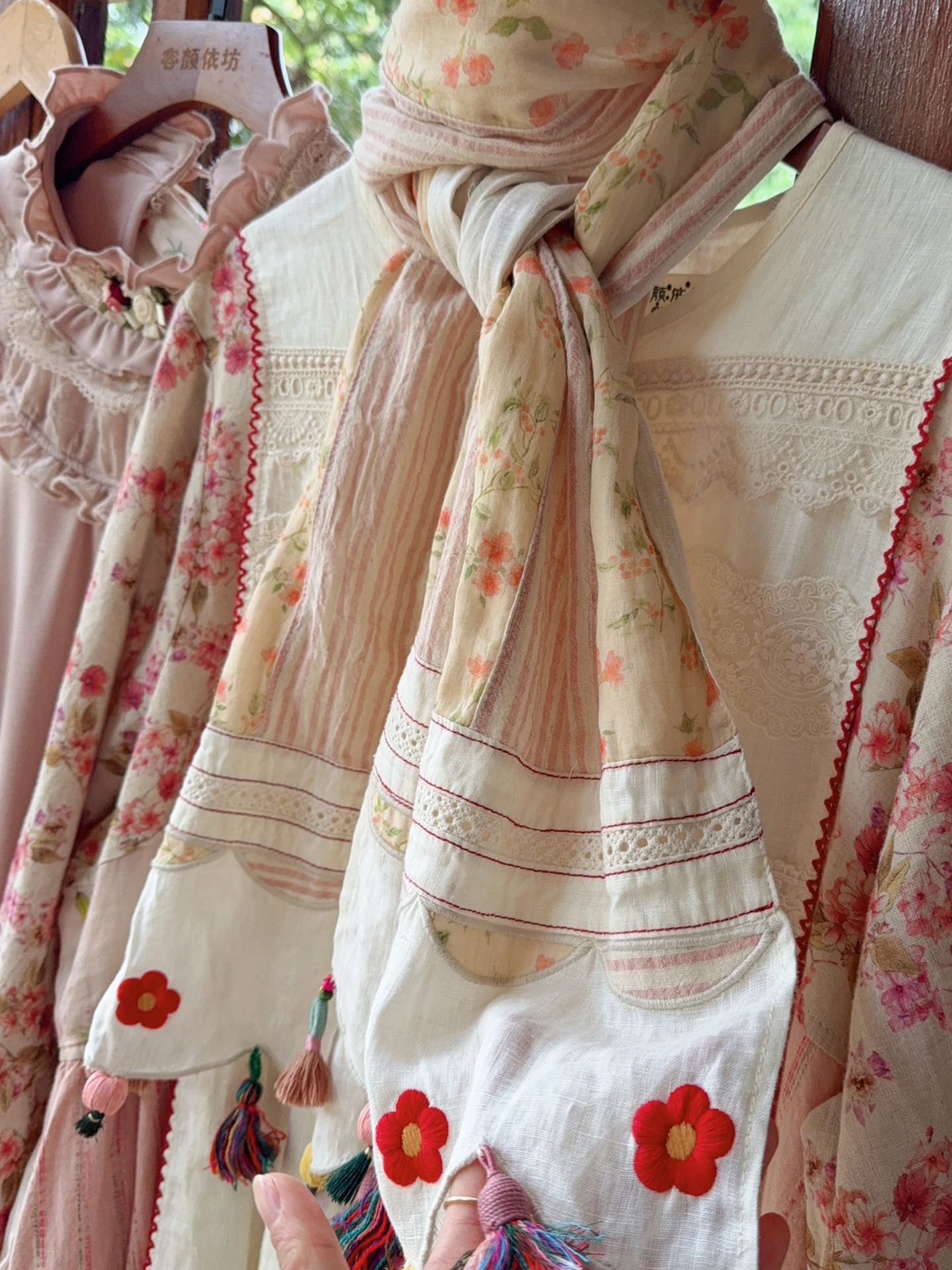 

TIYIHAILEY-Long Tassels Scarf All-Match Linen Scarf Autumn Winter Fashion New 2025 Ladies Printed Patchwork Ramie Ladies