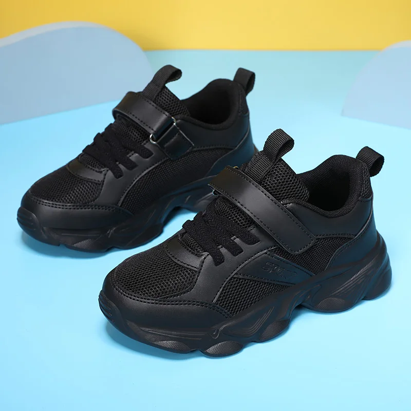 

Пара детских спортивных кроссовок, подходящих для всех сезонов, с верхом из прочной сетчатой ткани. LJ-8777