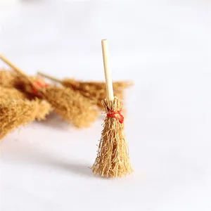 Cadılar Bayramı Partisi için Mini Hasır Süpürge, Cadılar Minyatür Pervane, Süpürge sapı, taşınabilir, sanat ve El Sanatları, Süpürge, Küçük Oyuncak, Yeni 6 Büyük satış, cadı için mini süpürge - №2