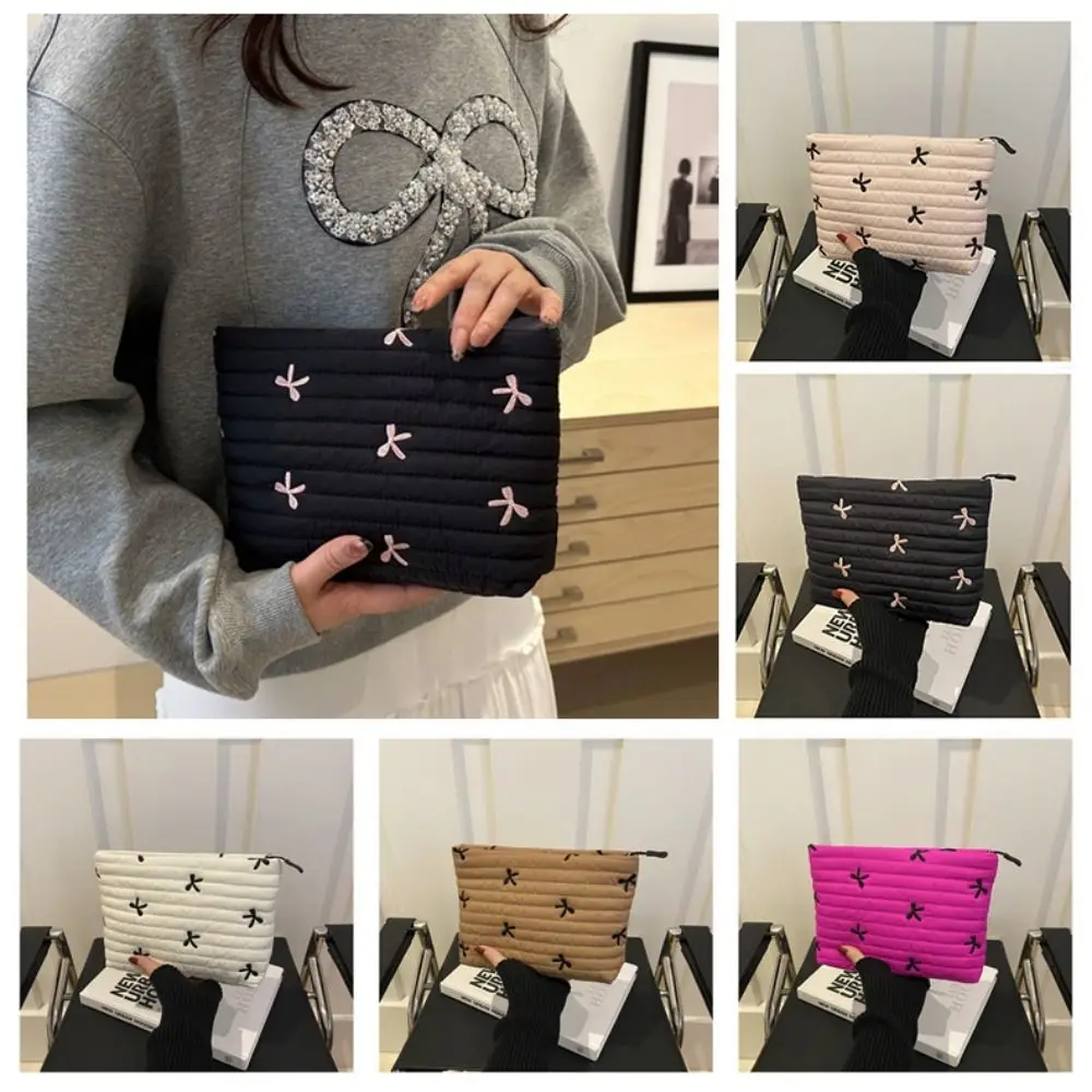 Butterfly Print Women Clutch Bag Large Capacity Zipper Closure Makeup Bag Lightweight Portable Makeup Organizer Weekend Shopping