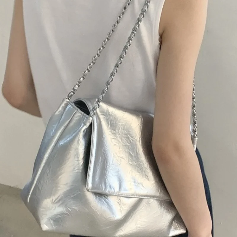 Simple Flap Large-capacity Shoulder Bags 2024 New Fashion Women\'s Commuter Silver Underarm Bags Portable Female Chain Handbags