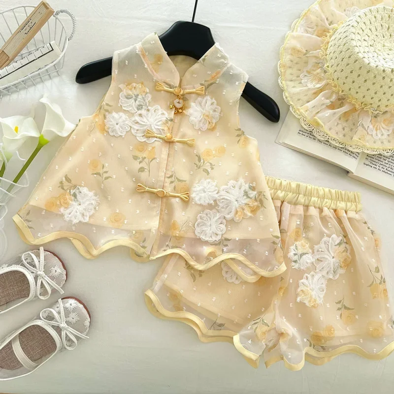 

2025Girls' Summer New Chinese Style Embroidered Flower Top and Shorts Two-Piece Set