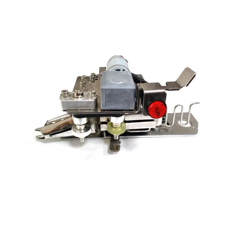 

Eager belt hemming machine device, luggage webbing hemming machine, high car pure electric eagerly cutting hemming small bag