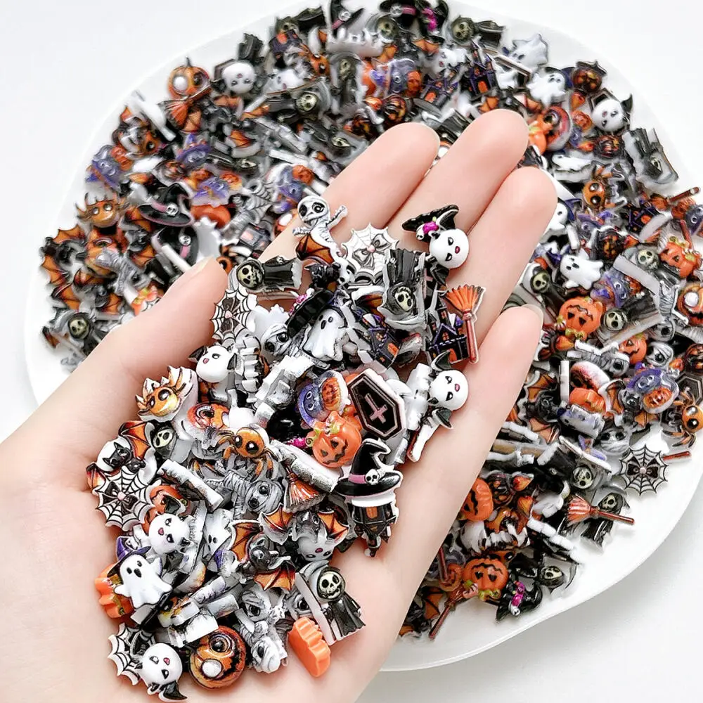 30 Stück 3D Cartoon Halloween-Serie Harz-Nagelkunst-Dekorationen, verschiedene Stile, kreative Kürbis-, Besen-, Katzen- und Geister-Nagelanhänger für DIY – Detail 5