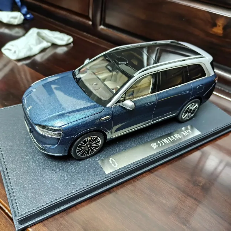

AITO M9 Alloy Simulation Car Model,SERES SUV Decoration,Die-Cast Metal Replica,Boy Gift,Adult Collectible,Blue,black,1:18