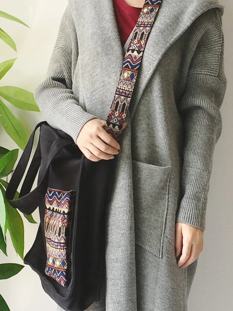 

Large Unisex Black Fashion Mom Bag Ethnic Travel Canvas Artistic Shoulder Crossbody Bag with Zipper Soft Polyester Material