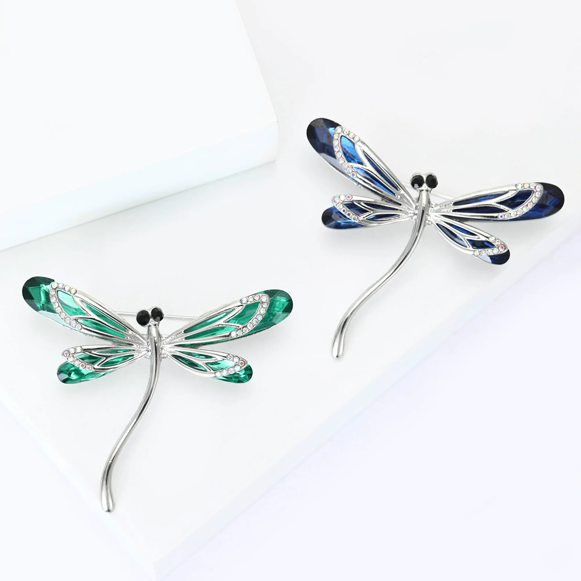 Resin Dragonfly Brooches  for Women Multi-color Metal Insect Pins Office Party Friend Gifts Jewelry Accessories