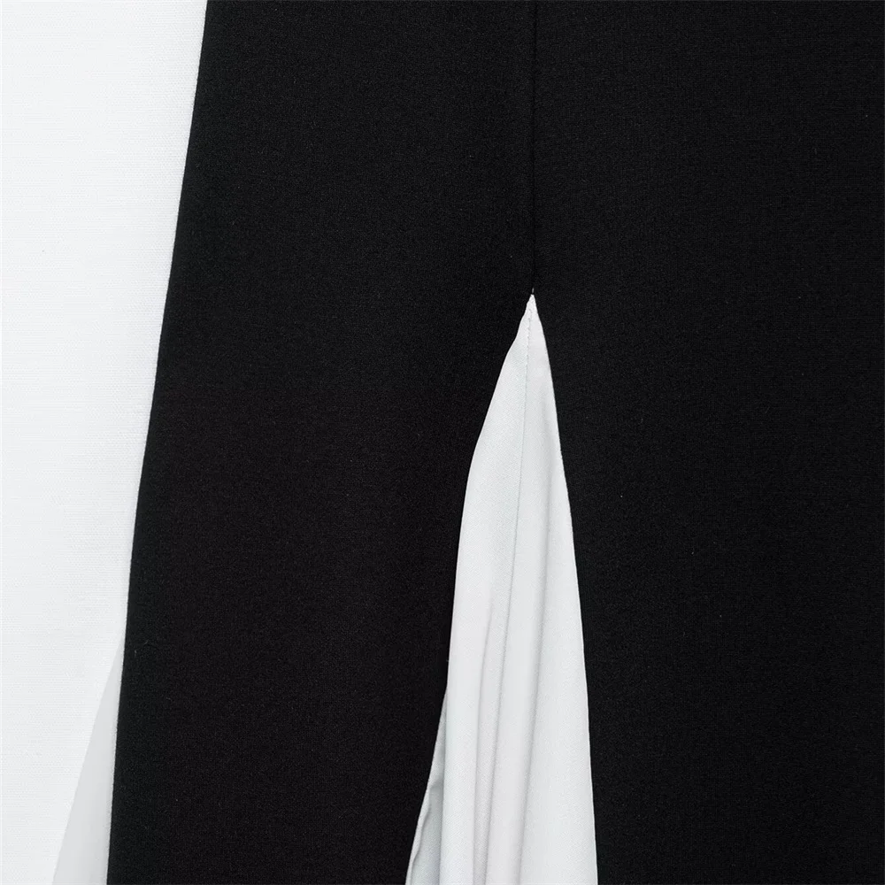 Damska sukienka na ramiączkach z kontrastowymi elementami i ozdobnym zamkiem błyskawicznym bez ramiączek, idealna na wiosnę i lato, nowa kolekcja odzieży damskiej.