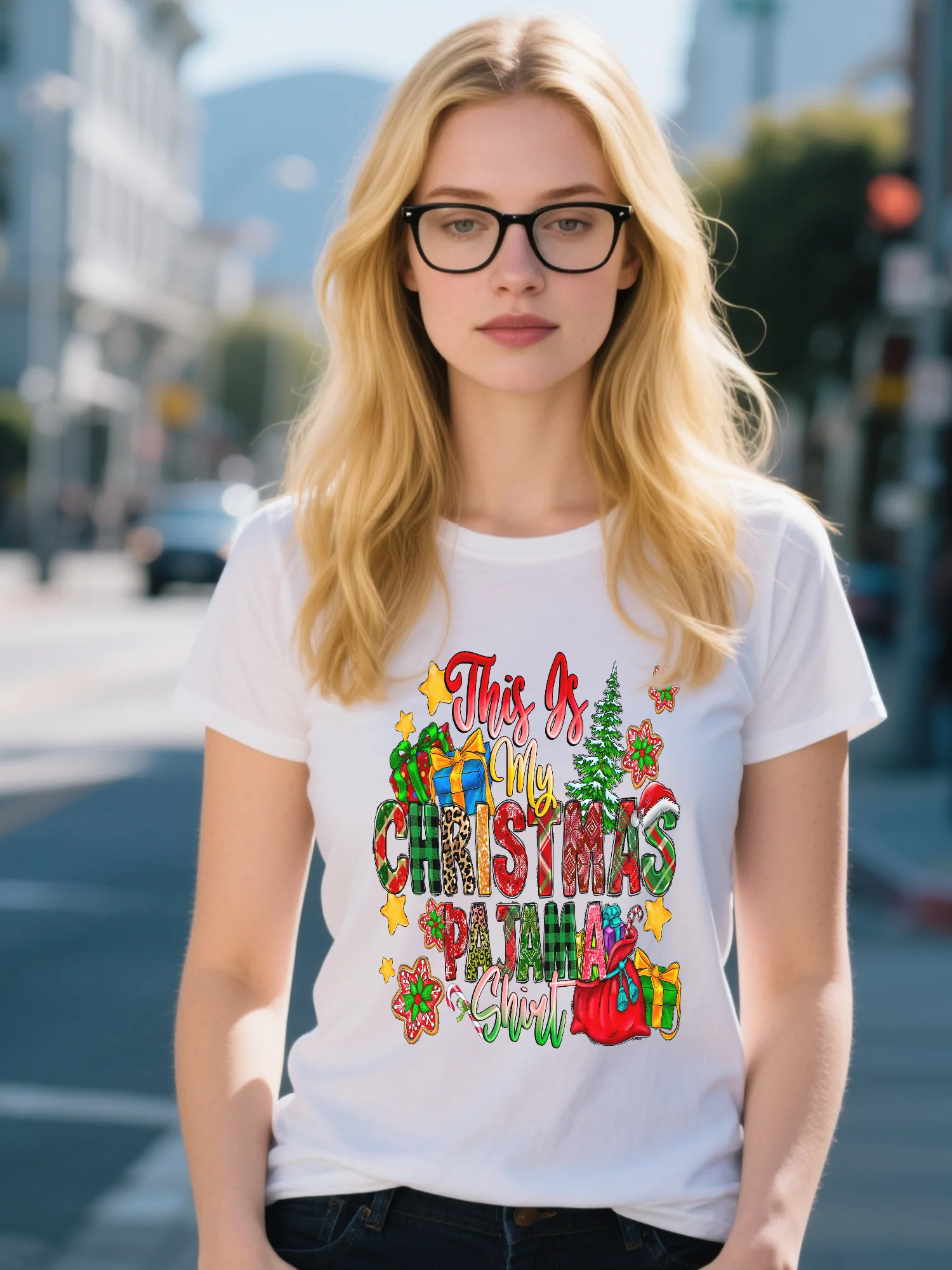 

Organic Cotton Women's T-Shirt - White High Street Santa Hat Graphic, Moisture-Wicking Winter Party Essential
