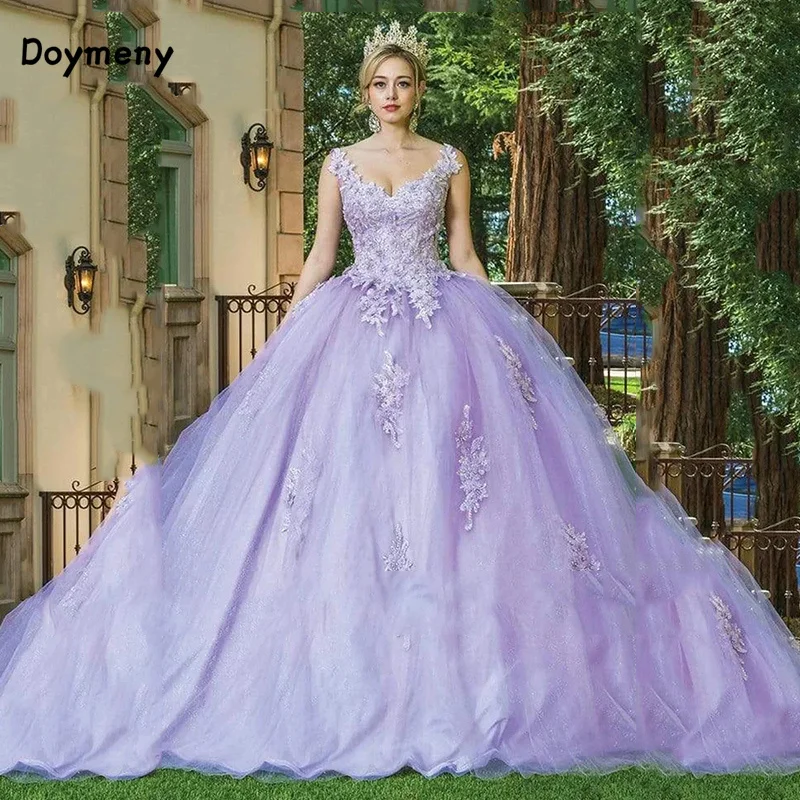 

Doymeny Appliques Beads Quinceanera Dresses V-neck Sleeveless Ball Gown Sweep Tulle For 15 Girls Party Dresses Prom Vestido