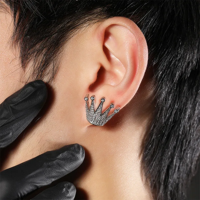 

Серьги-гвоздики с короной — новый стиль хип-хоп, на медной основе с инкрустацией цирконом, легкая роскошь и ощущение премиум-класса