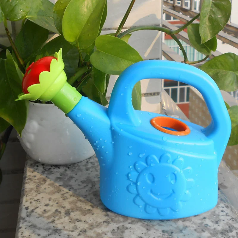 Irrigatore annaffiatoio simpatico cartone animato giardino bambini casa fiori di plastica bottiglia spiaggia Spray bagno giocattolo prima educazione